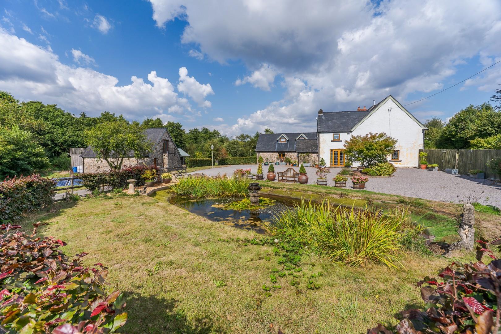 Llantrisant Road, Groesfaen, RCT, CF72 8NJ
